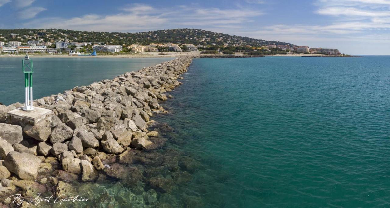 Charmant 2 Pieces Les Pieds Dans L'Eau Sète Esterno foto